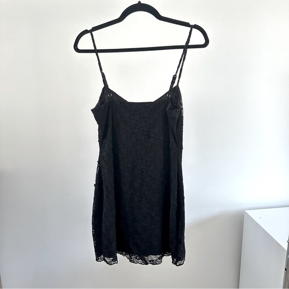 Black Lace Mini Dress Thin Adjustable Straps Form Fitted Size Medium - Picture 7 of 11